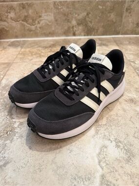 adidas Black & White Casual Retro Runner Shoes Men's Size 8